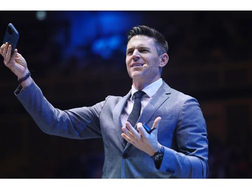 ニュースキンエンタープライズのライアン・ナピアスキーＣＥＯ兼社長